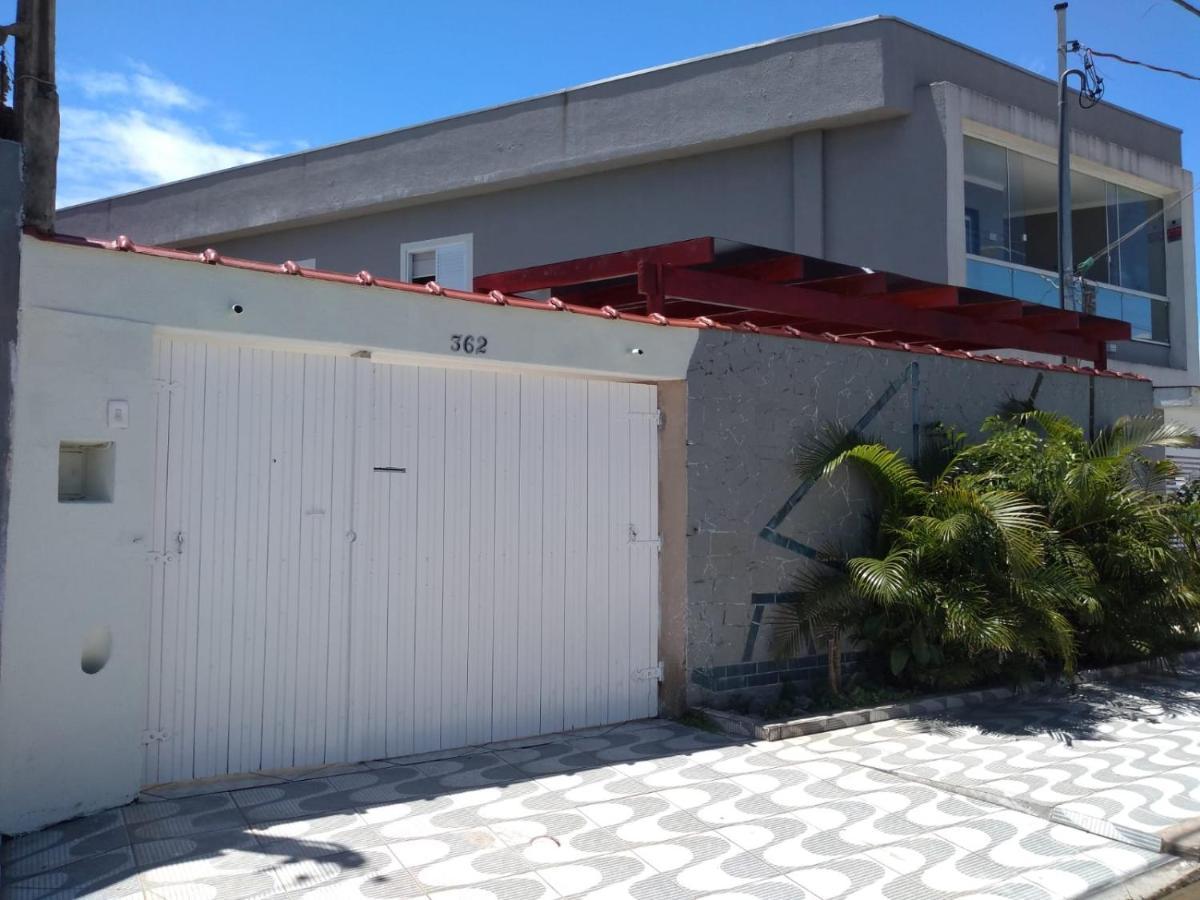 Casa Gourmet: Piscina E Lareira Perto Do Mar Holiday home